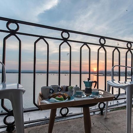 Duomo Seaside Deluxe Apartment By Ortigia Apartments Syracuse ภายนอก รูปภาพ