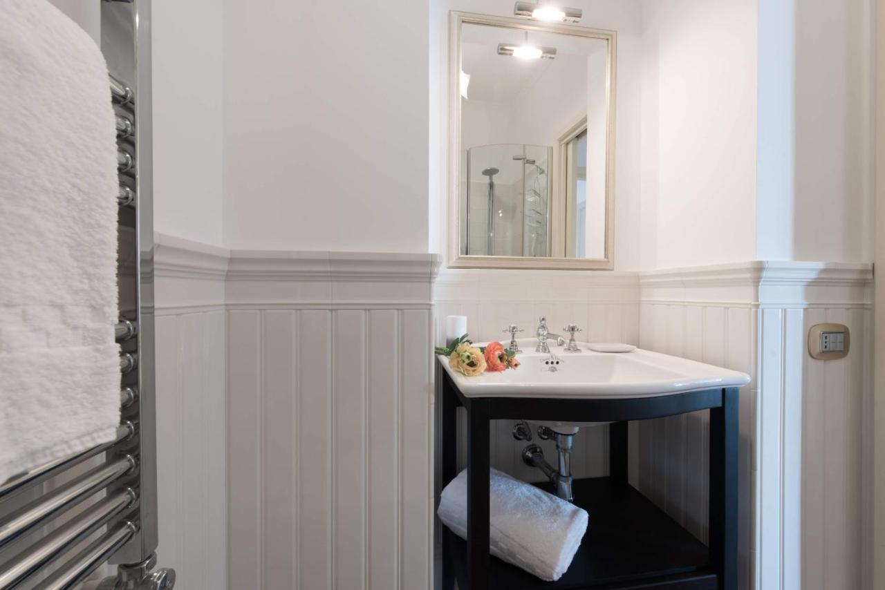 Duomo Seaside Deluxe Apartment By Ortigia Apartments Syracuse ภายนอก รูปภาพ