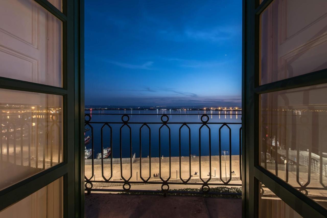 Duomo Seaside Deluxe Apartment By Ortigia Apartments Syracuse ภายนอก รูปภาพ