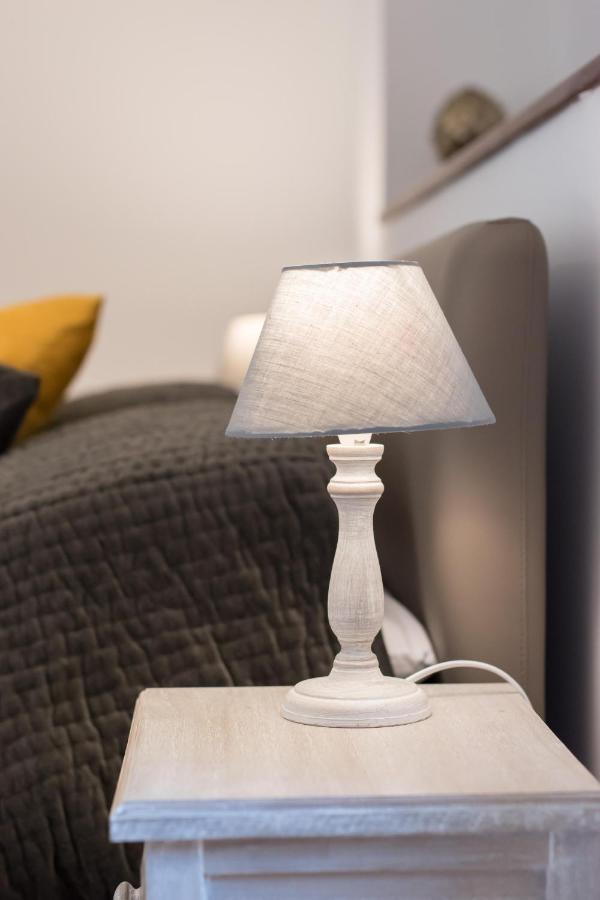 Duomo Seaside Deluxe Apartment By Ortigia Apartments Syracuse ภายนอก รูปภาพ