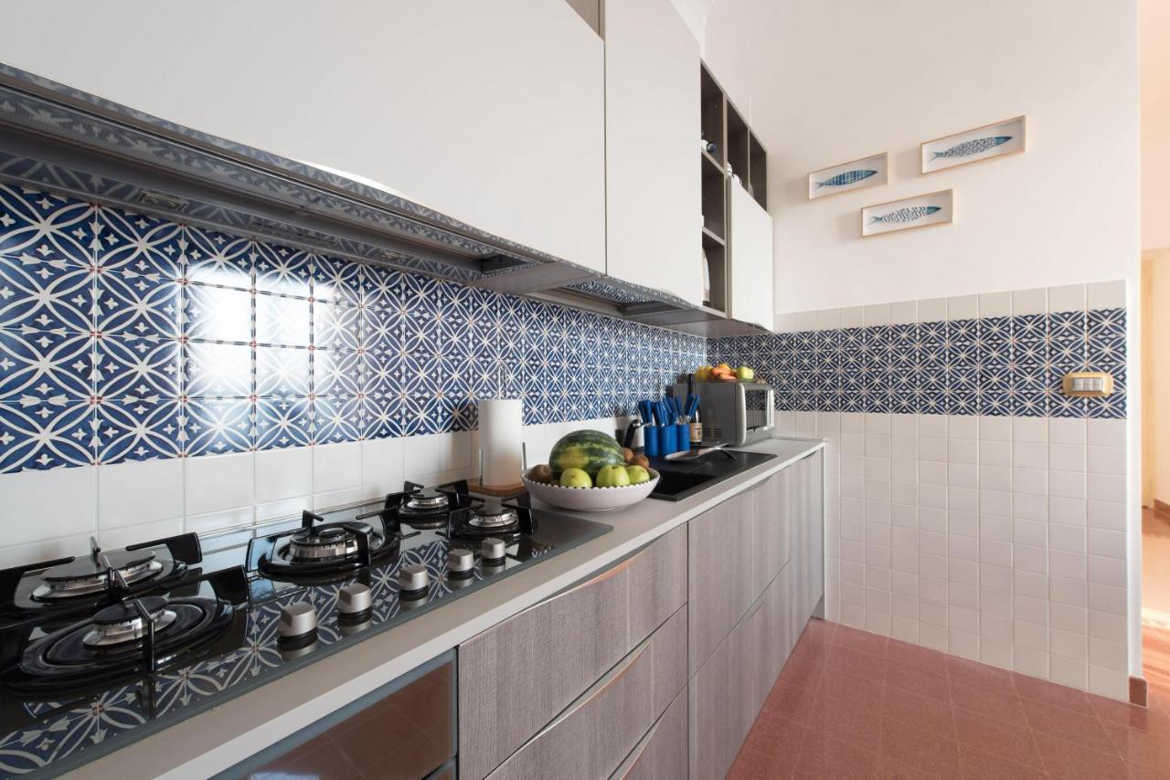 Duomo Seaside Deluxe Apartment By Ortigia Apartments Syracuse ภายนอก รูปภาพ